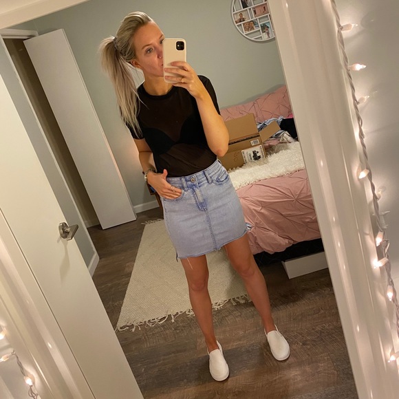 American Eagle Stretch Denim Skirt - Picture 2 of 6